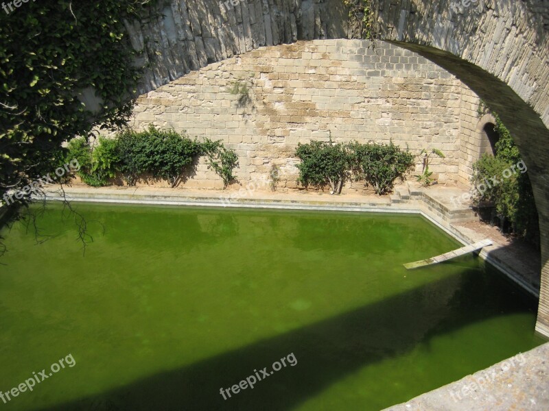 Bridge Arc Tub Stone Wall Green