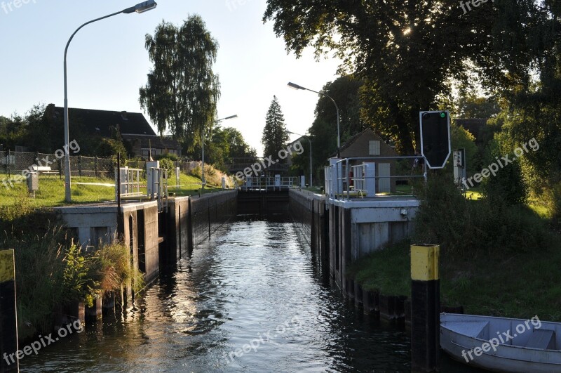 Lock Müritz Water Way Channel Water