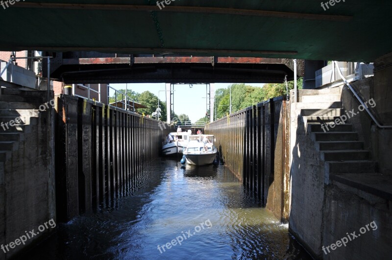 Lock Müritz Water Way Channel Water