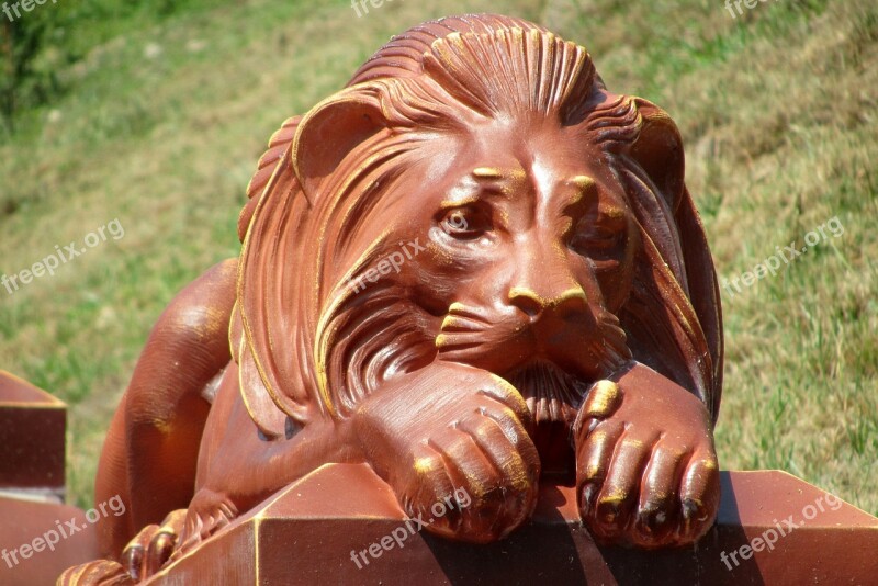 Lion Zsolnay Statue Free Photos