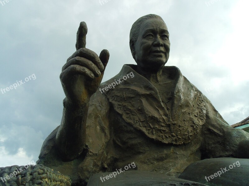 Statue Old Filipino Spanish Figure