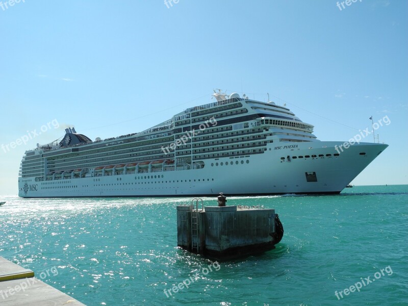 Cruise Ship Shipping Vacations Holiday Cruise