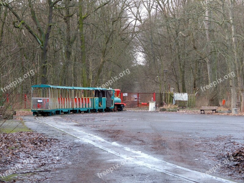 Train Plänterwald Old Spree River Park Discarded