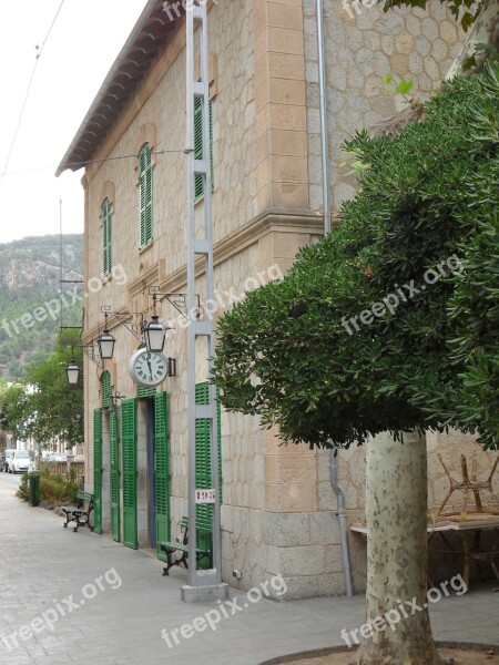 Mallorca Railway Station Architecture Free Photos