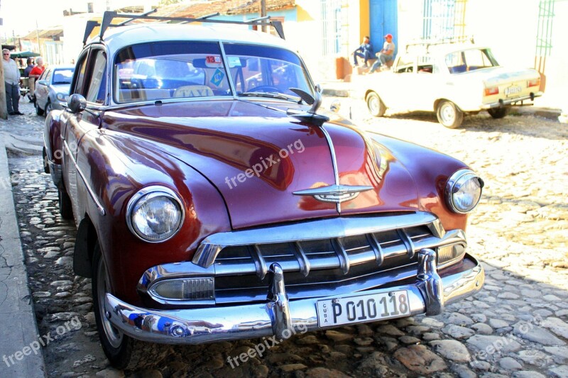 Cuba Auto Old Trinidad Red