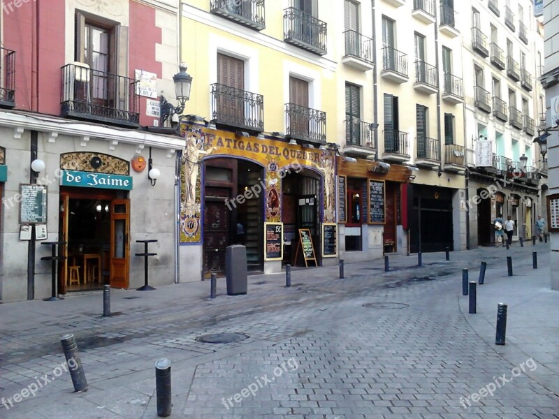 Labors Of Love Street Cruz Madrid Tavern