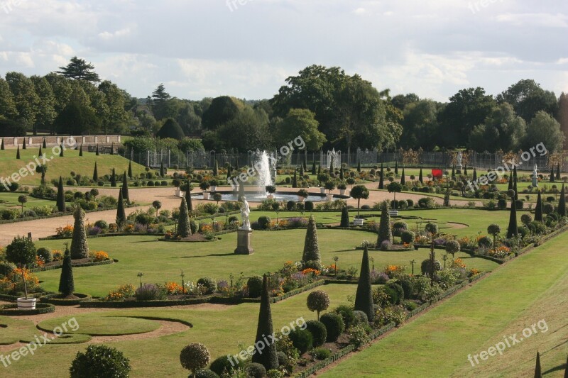 Hampton Court Gardens Sophistication Palace Symmetry