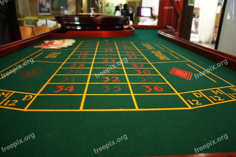 Casino Roulette Table The Dealer Game