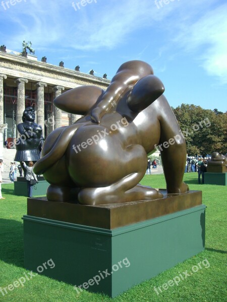 Botero In Berlin Bronze Sculpture Pleasure Garden Sculpture Figure