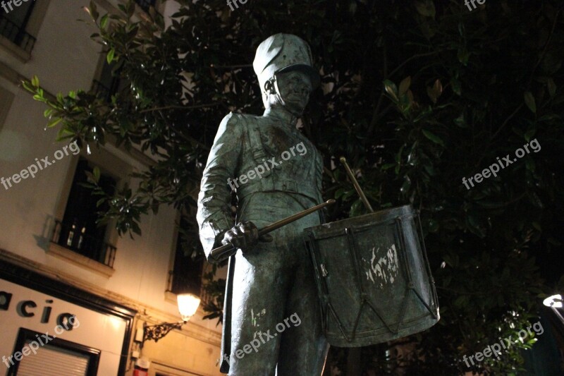 Statue Image Soldier Plaza Monument