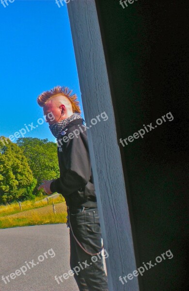 Punk Hair Haircut Bus Shelter Järna Sörmland