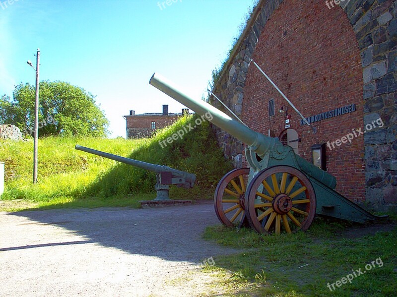 Old Coastal Guns Museum Guns Summer Sunshine