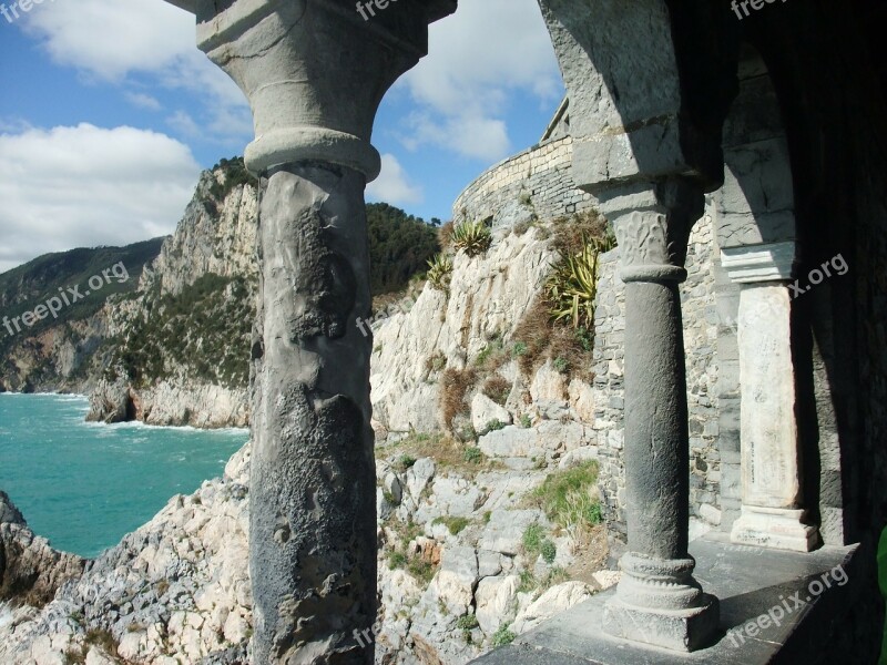 Arcade Overlooking The Coast Rocky Coast Through Arcades Cinque Terre Free Photos