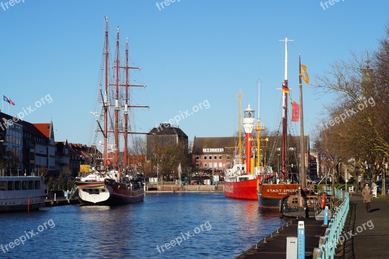 Port Ships Houses Sailing Ships City