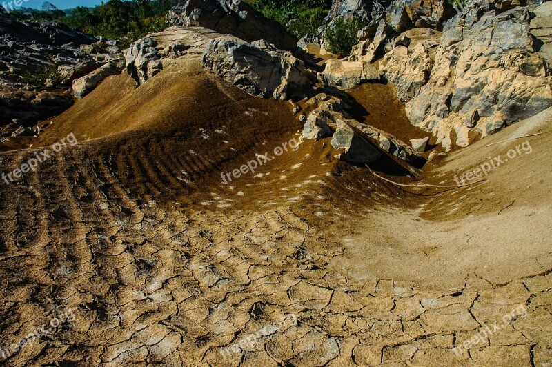 Vertocknete Earth Cracks Clay Soil Free Photos