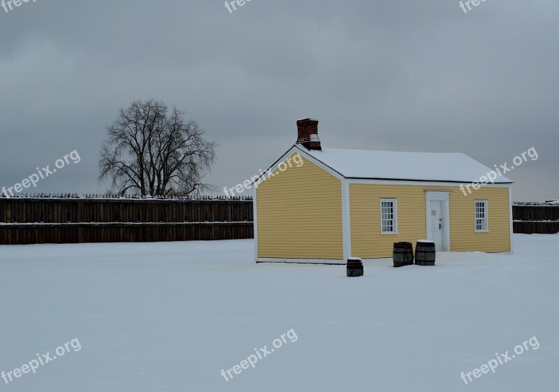 Fort George Niagara Residence Historic Building