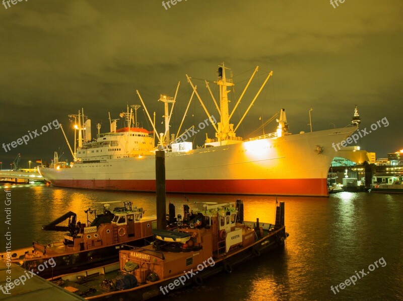 Cap San Diego Museum Hotel Hamburg Freighter