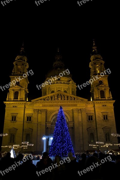 Basilica Budapest Christmas Wood Lighting