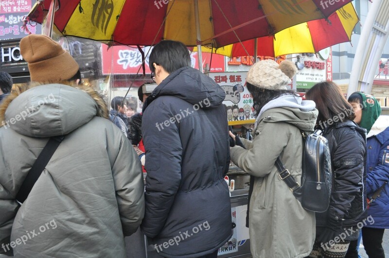 Man Cap Bag Market Winter