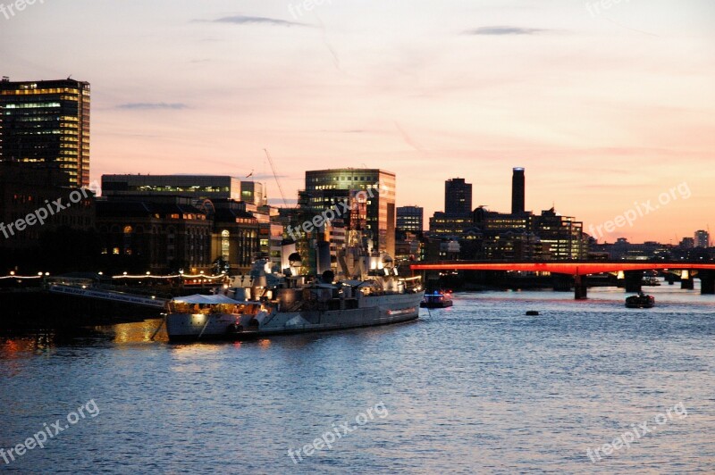 London The Waterfront Twilight Night Free Photos