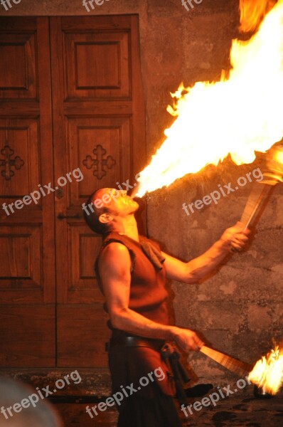 Artist Fire Juggler Lucignolo Fire Eaters