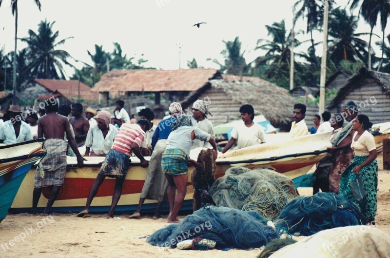 Fishermen People Fisher Fishing Village Colombo