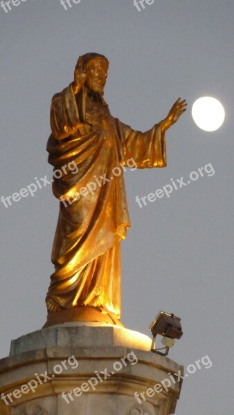 Jesus Statue Moon Christ Fatima