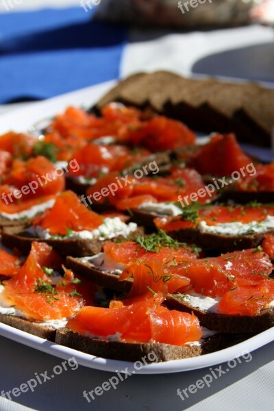 Hors D'oeuvres Salmon Dill Toast Cream Cheese