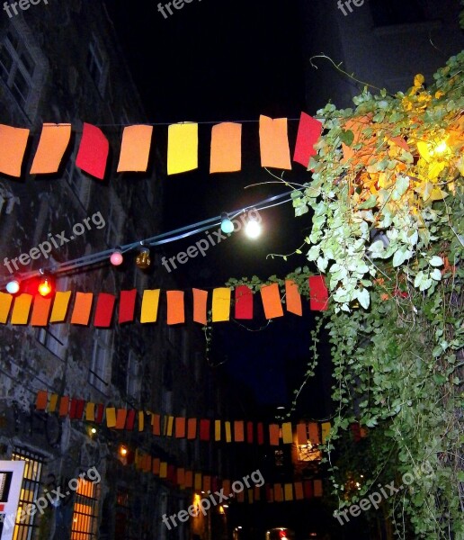 Alley Lane Pennant Flag Garland