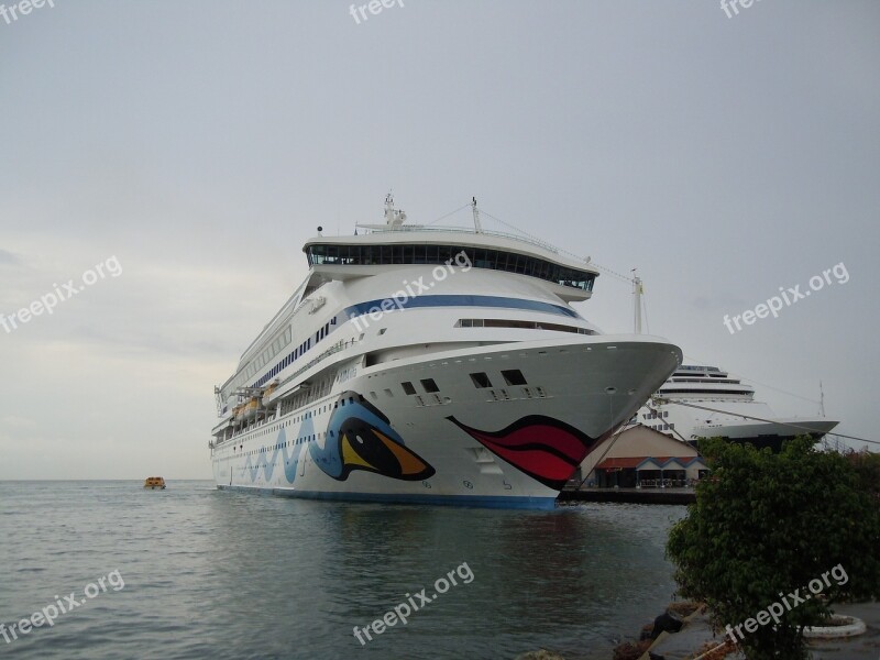 Aida Vacations Sea Driving Cruise Ship Boats