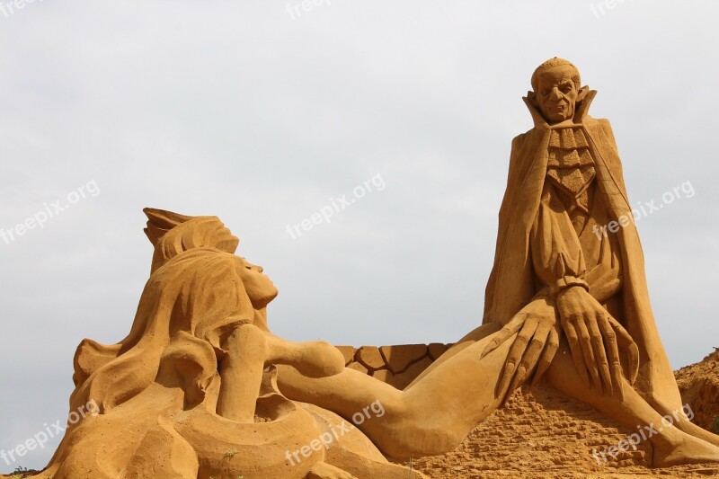 Statue Sand Statue Of Dog Dracula Free Photos