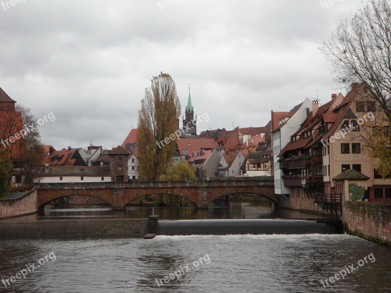 Historic Center Nuremberg Water Pegnitz Building