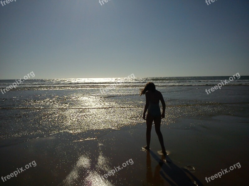 Ocean Beach Summer Only Facing The Sea