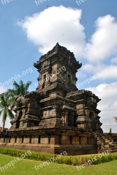 Candi Singosari Malang Jawa Timur Indonesian