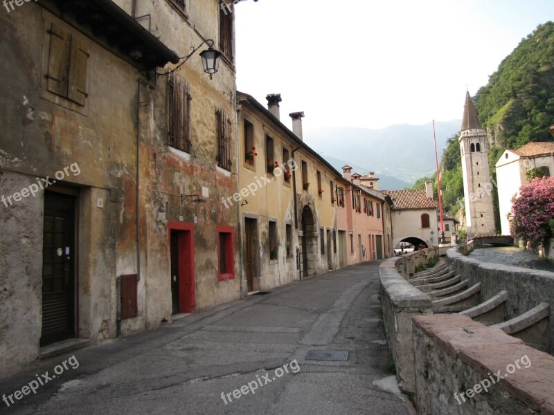 Houses Via Alley Glimpse Architecture