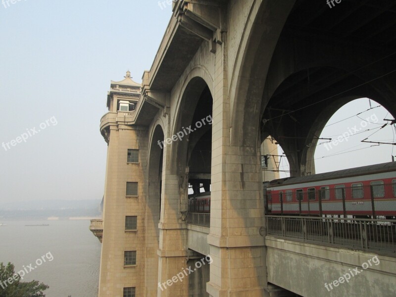 Wuhan Yangtze River Bridge Building The Yangtze River Free Photos