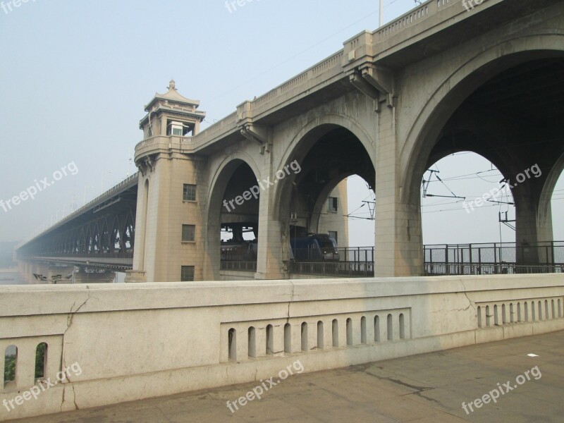 Wuhan Yangtze River Bridge Building The Yangtze River Free Photos