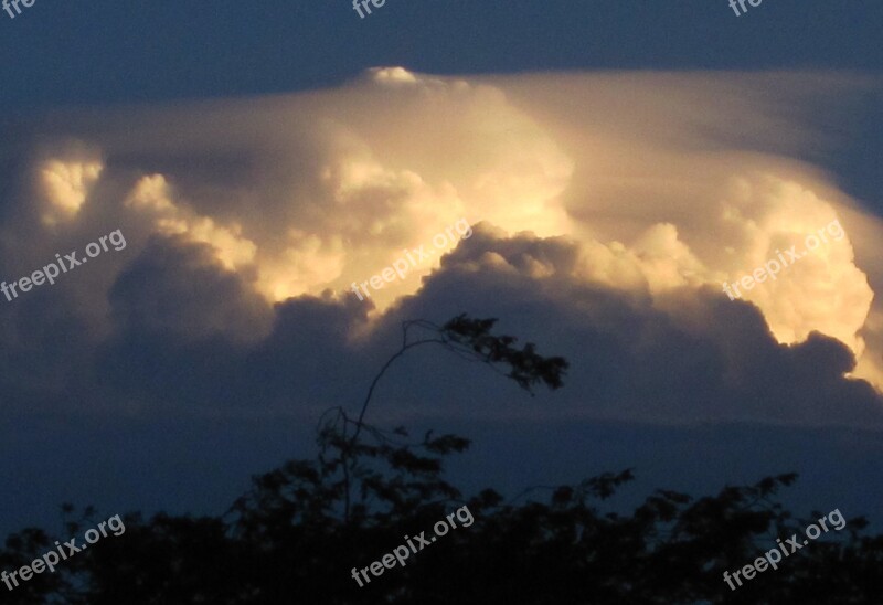 Clouds Solid Cumulus Bulky Lit Up