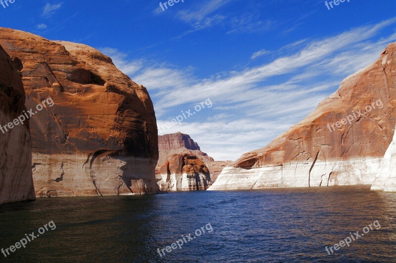 High Rock Near Rainbow Bridge Lake Powell