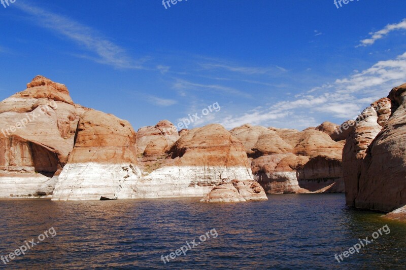 High Rock Near Rainbow Bridge Lake Powell