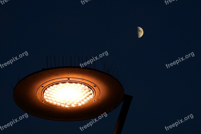 Replacement Lamp The Moon In The Background The Pier Kołobrzeg The Coast