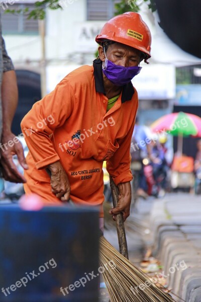 Officer Hygiene Jakarta Indonesian Free Photos