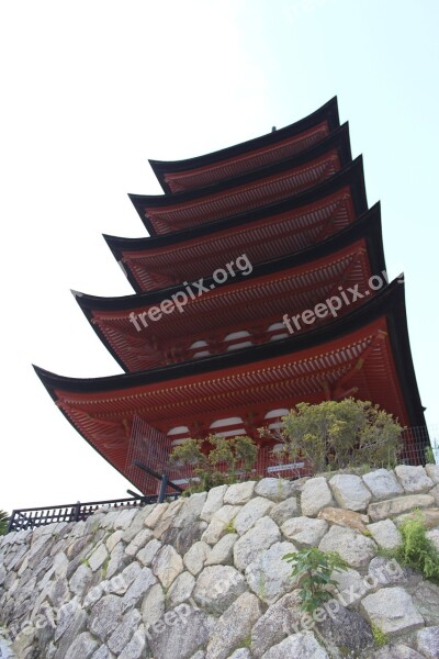 Five Story Pagoda Miyajima Ishigaki Tilt Construction