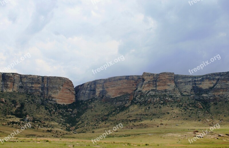 Mountain Ridge Rock Sheer Earthy Colors Rock Crevace Slopes