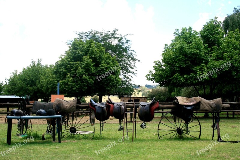 Saddles Leather Horse Riding Post Wagon Wheels