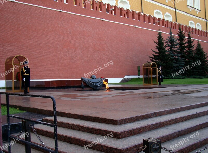 Tomb Of The Unknown Soldier The Eternal Flame Honor Guard Aleksandrovskiy Garden Kremlin Wall