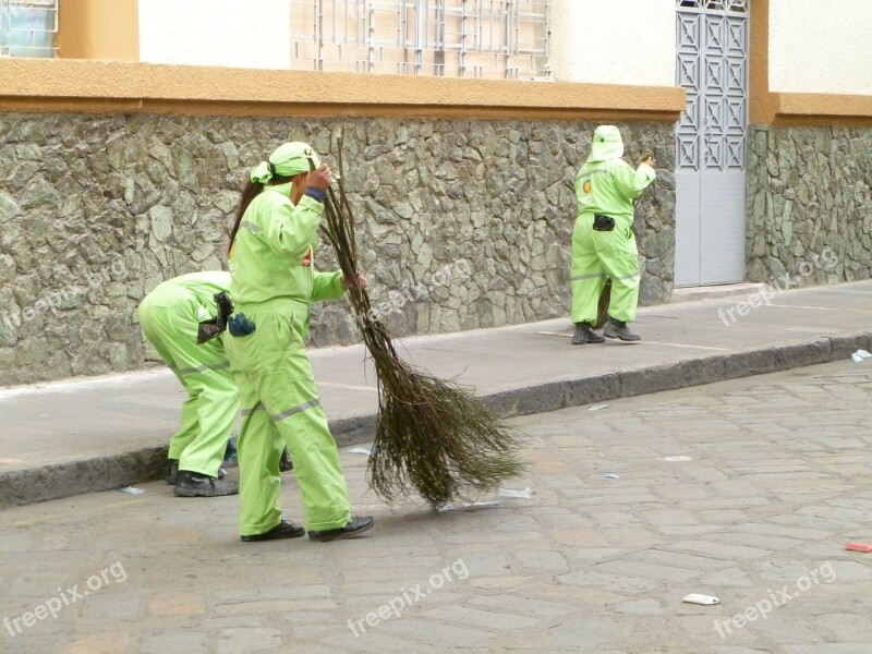 Cuenca Ecuador Travel Scenery Street Sweepers