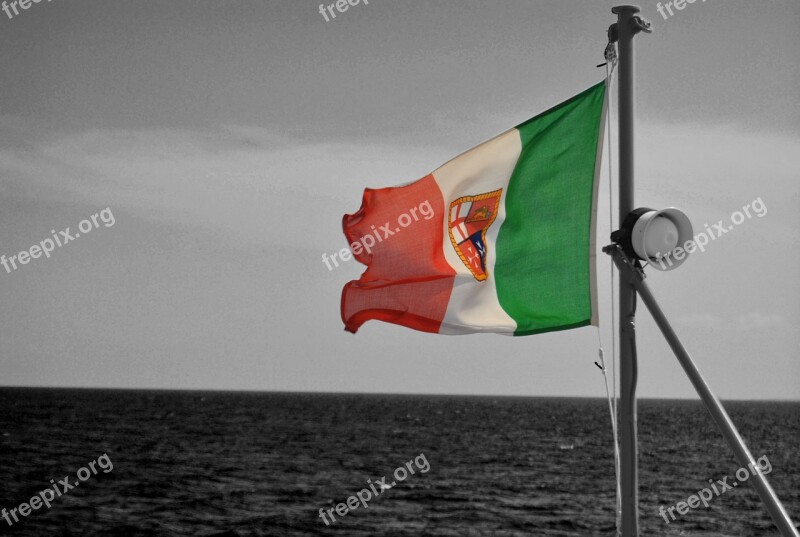 Flag Italy Sea Free Photos