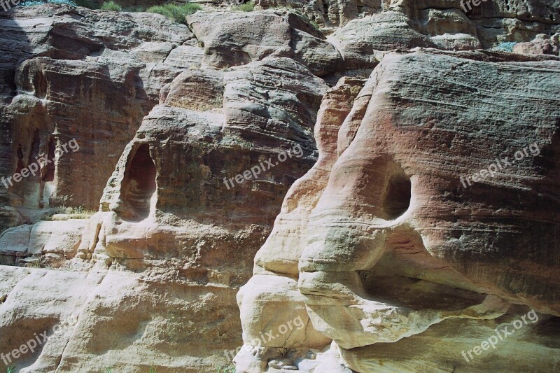 Petra The Red The Colorful Siq Jordan