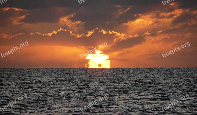 Sun Sunset Abendstimmung Sea Water